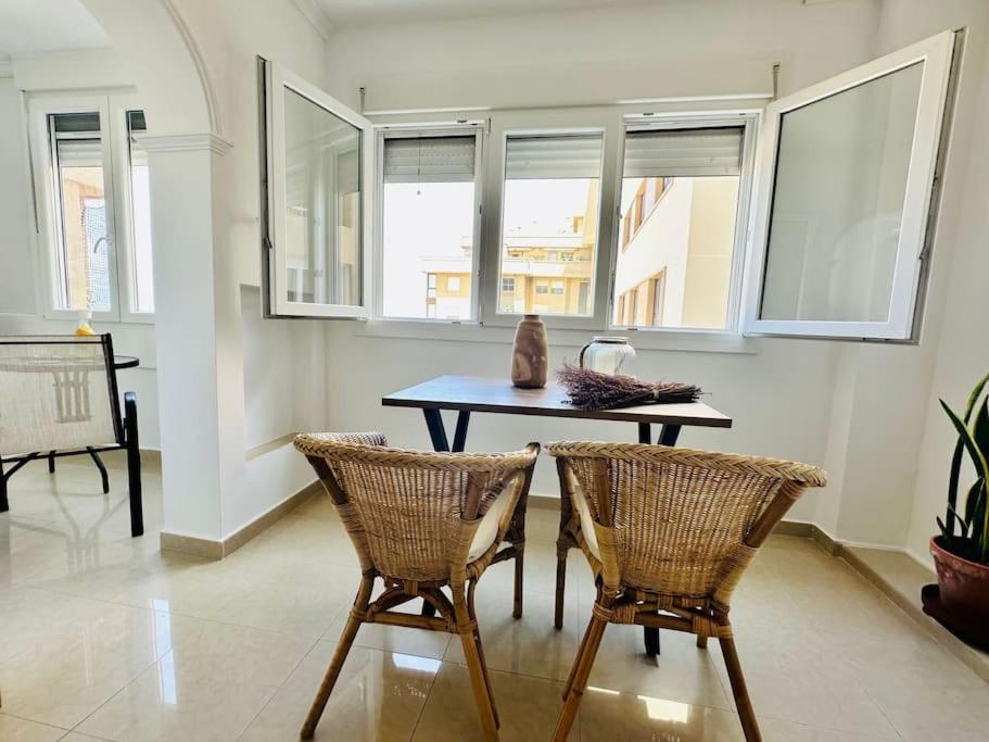 Apartamento A Pie De Playa. Кадис Екстериор снимка