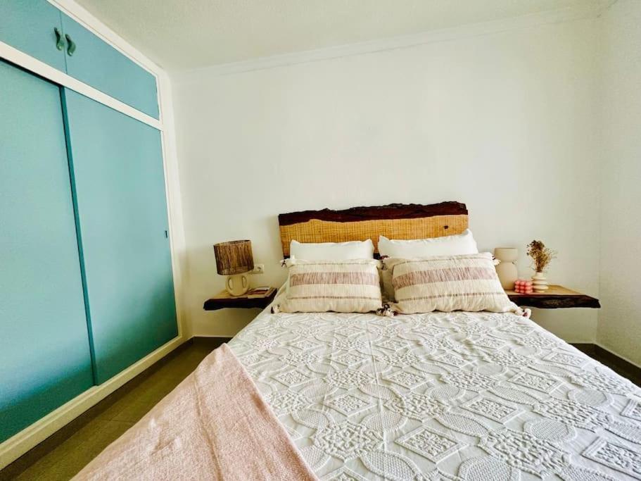 Apartamento A Pie De Playa. Кадис Екстериор снимка